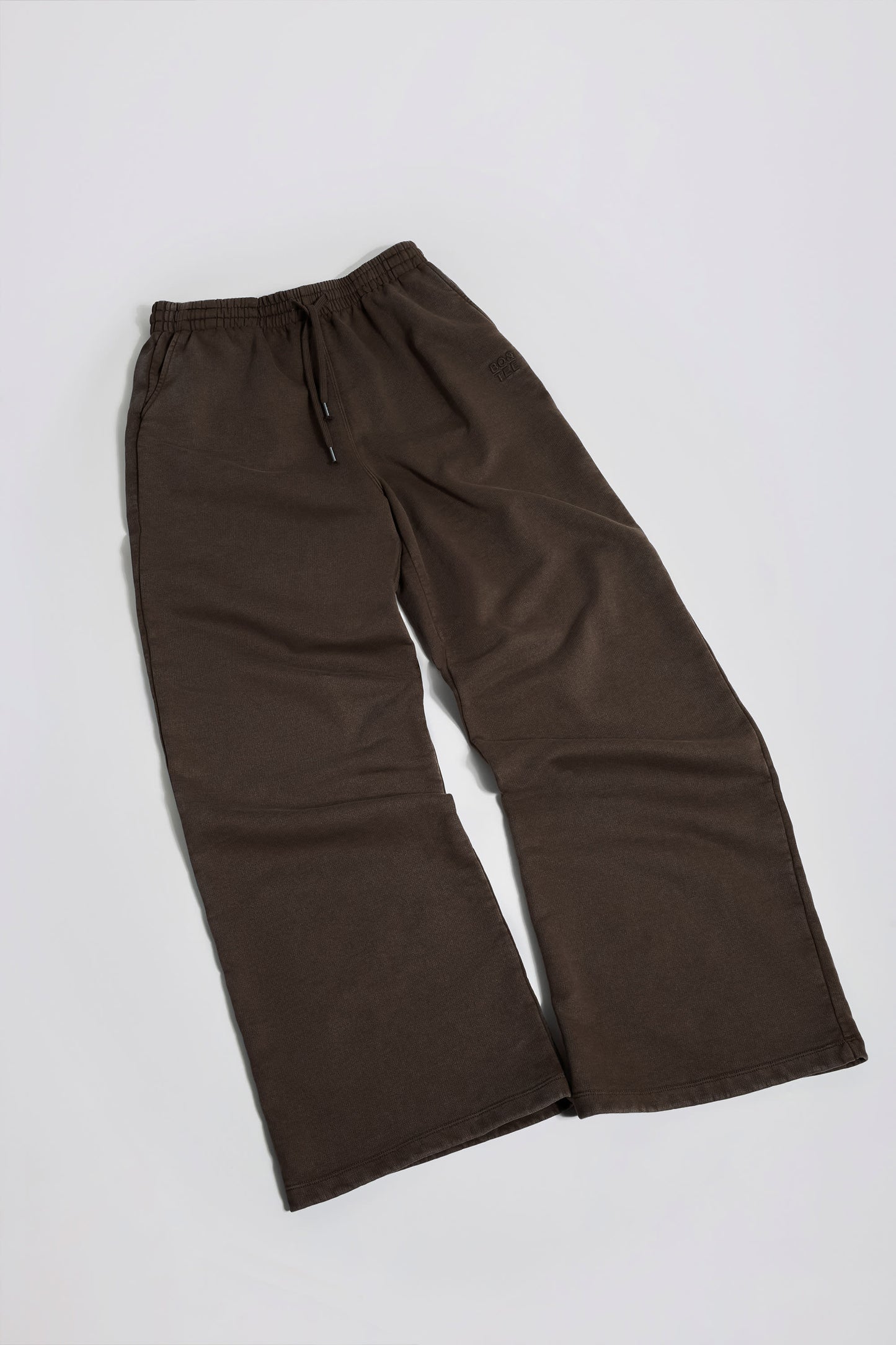 Mid-Rise Wide-Leg Joggers in Brown