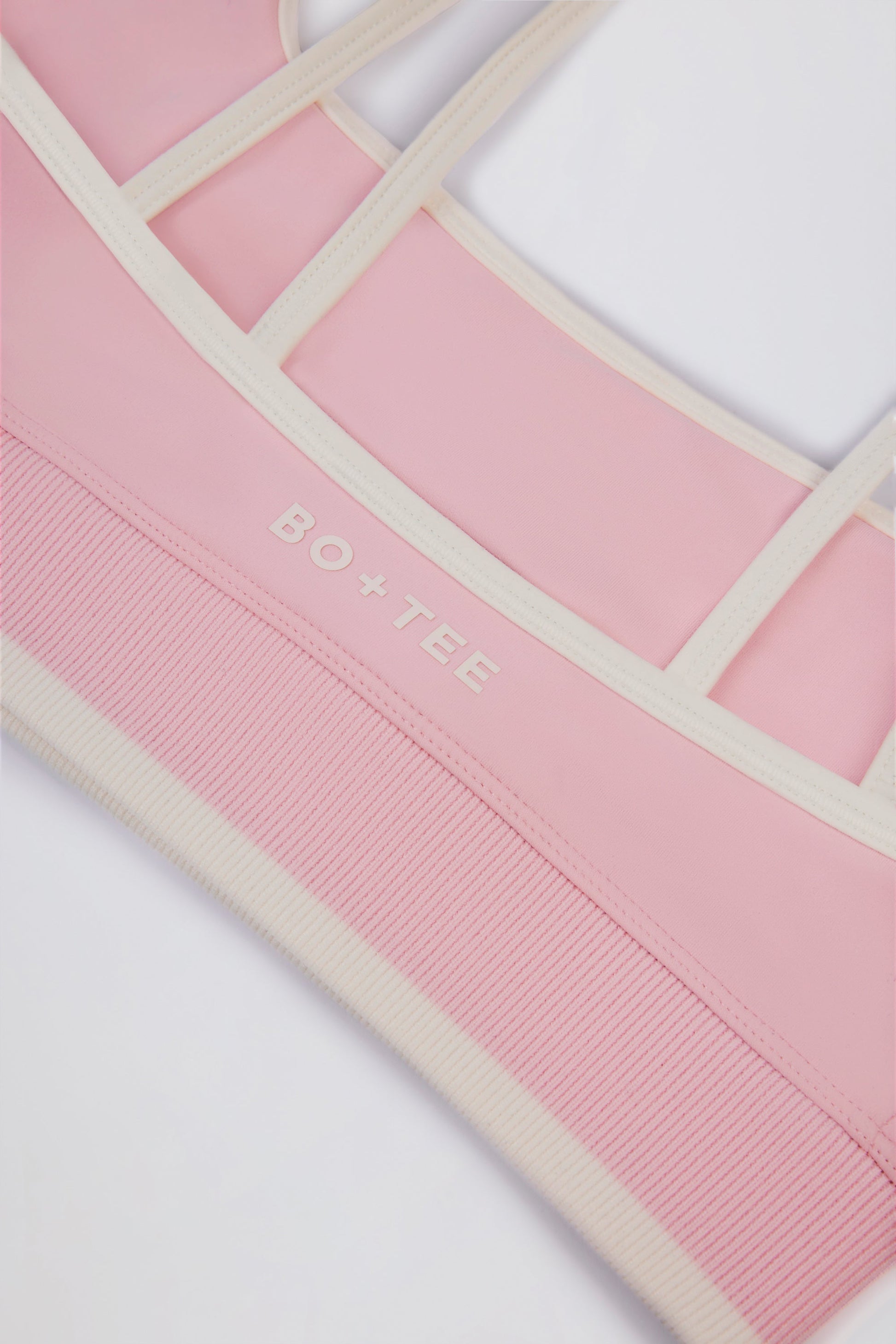 Soft Active Contrast Sports Bra in Powder Pink