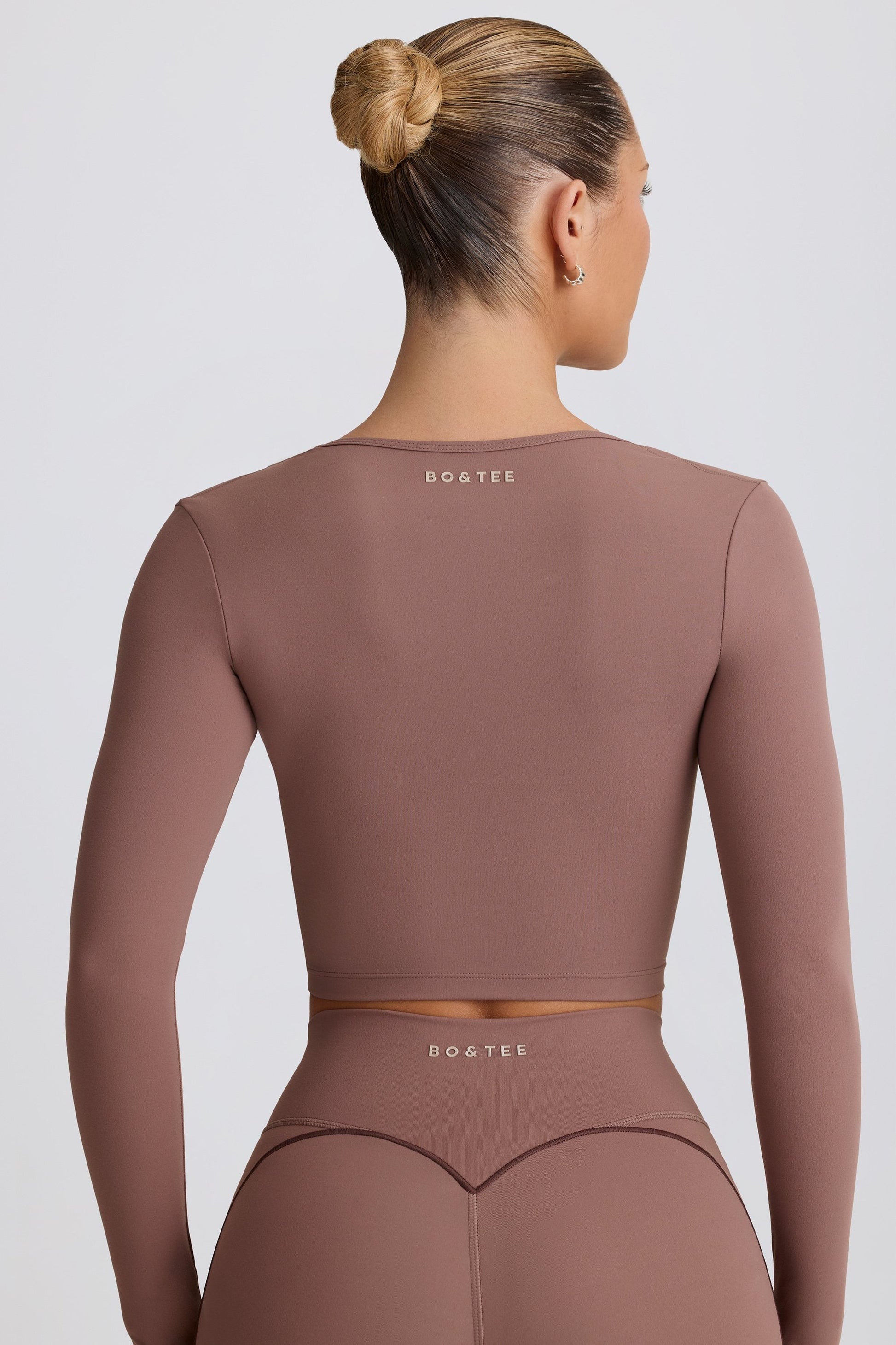 Soft Active Sweetheart-Neck Crop Top in Mocha