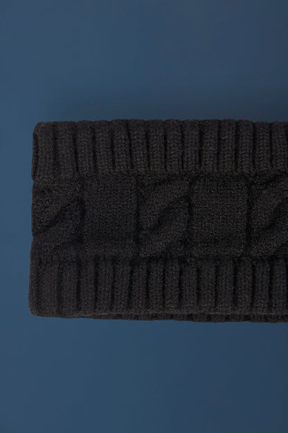 Cable-Knit Headband in Black