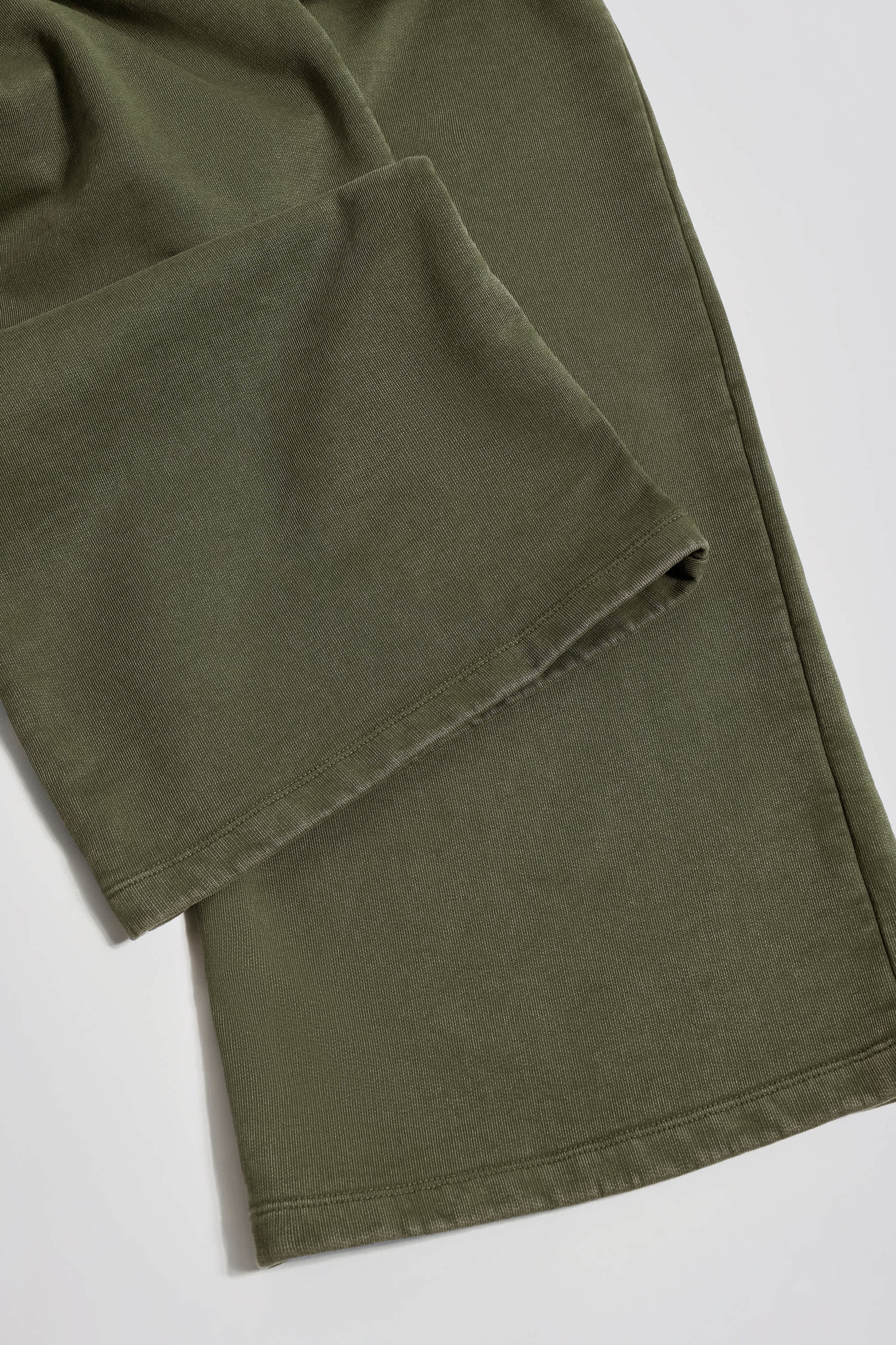 Mid-Rise Wide-Leg Joggers in Light Green