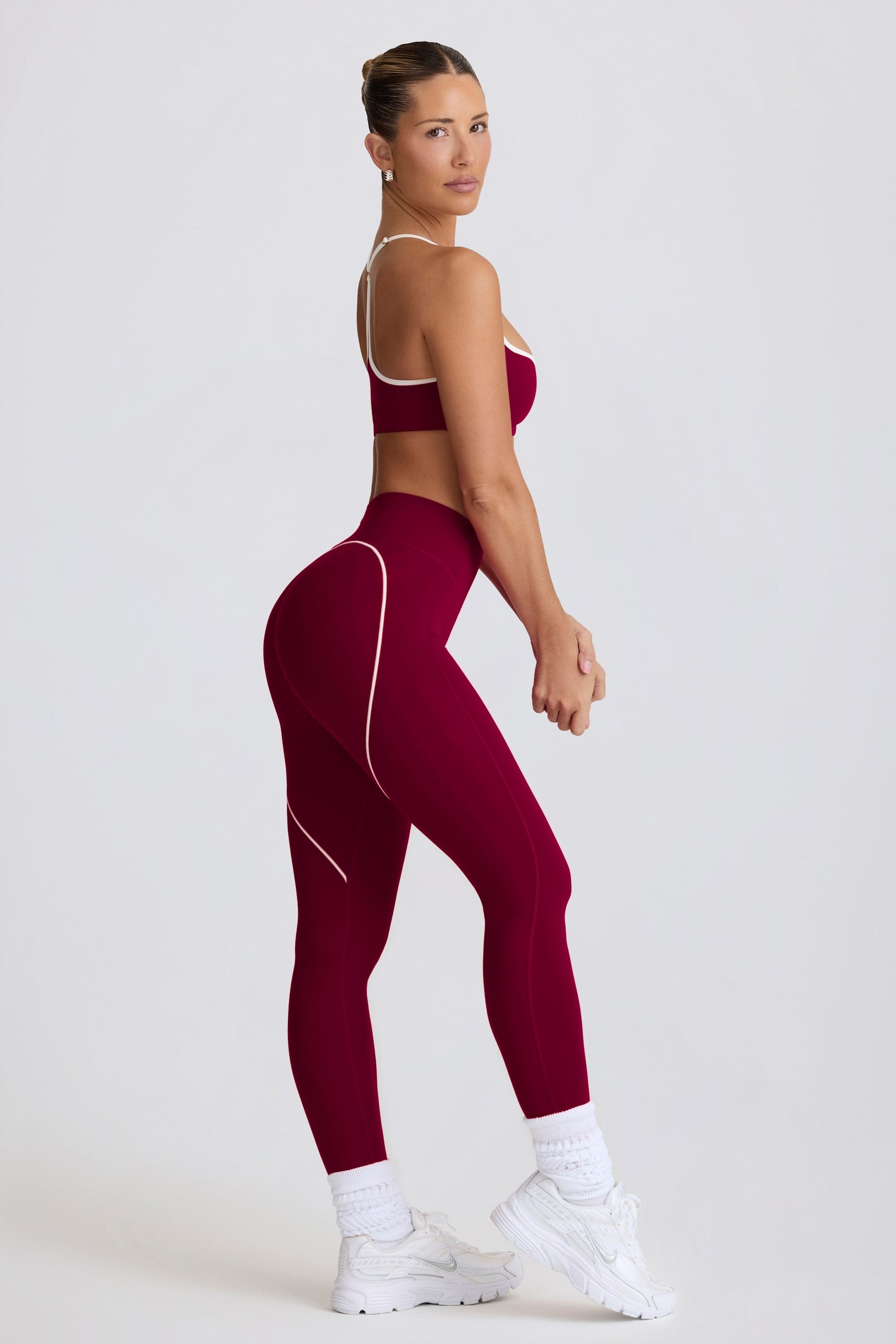 Soft Active Mid-Rise Leggings in Burgundy