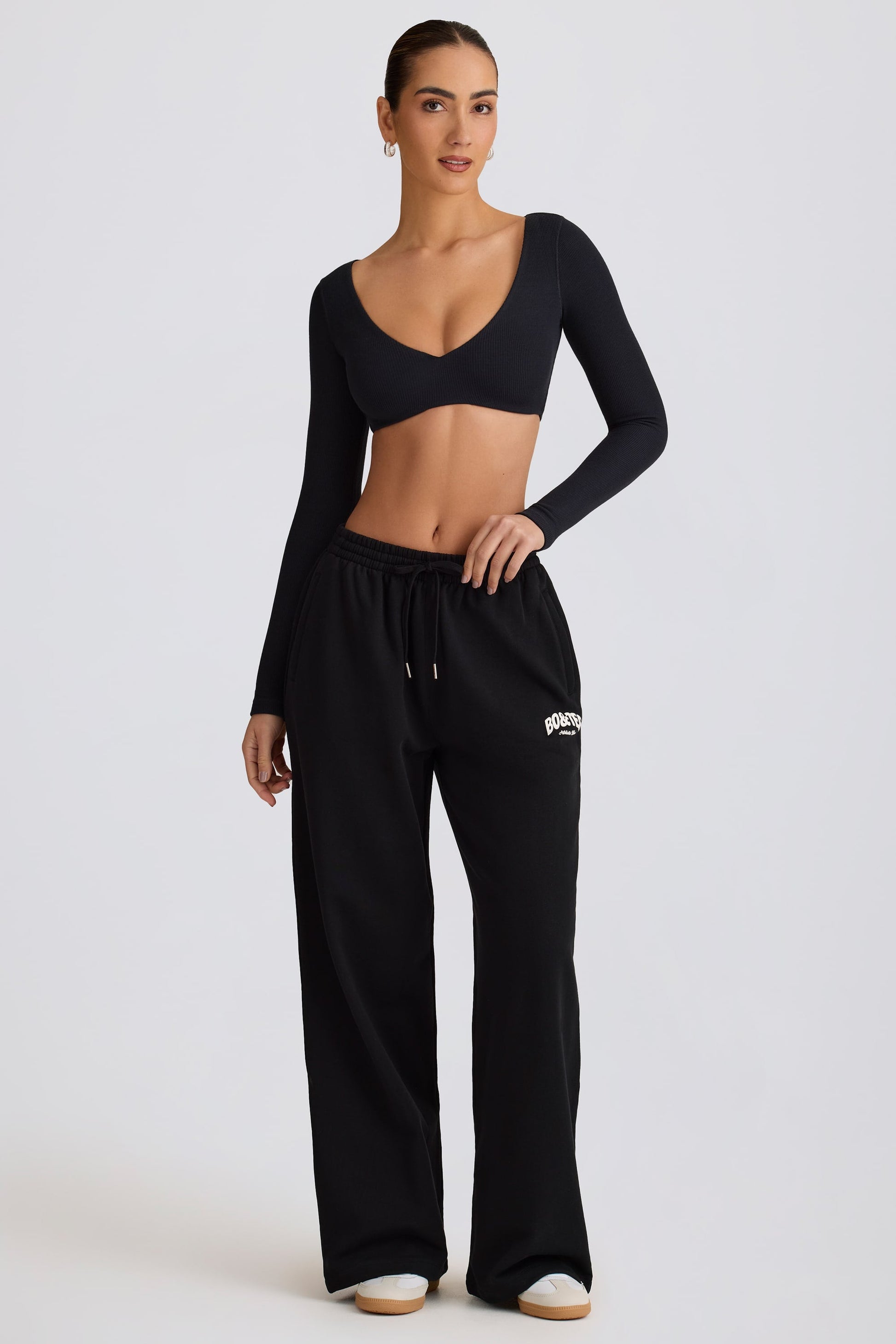 Mid-Rise Wide-Leg Joggers in Black